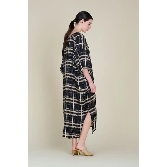 Boho Black Tie-Dye Kaftan Dress – V-Neck, Flowy Oversized Silhouette - Picture 6 of 6